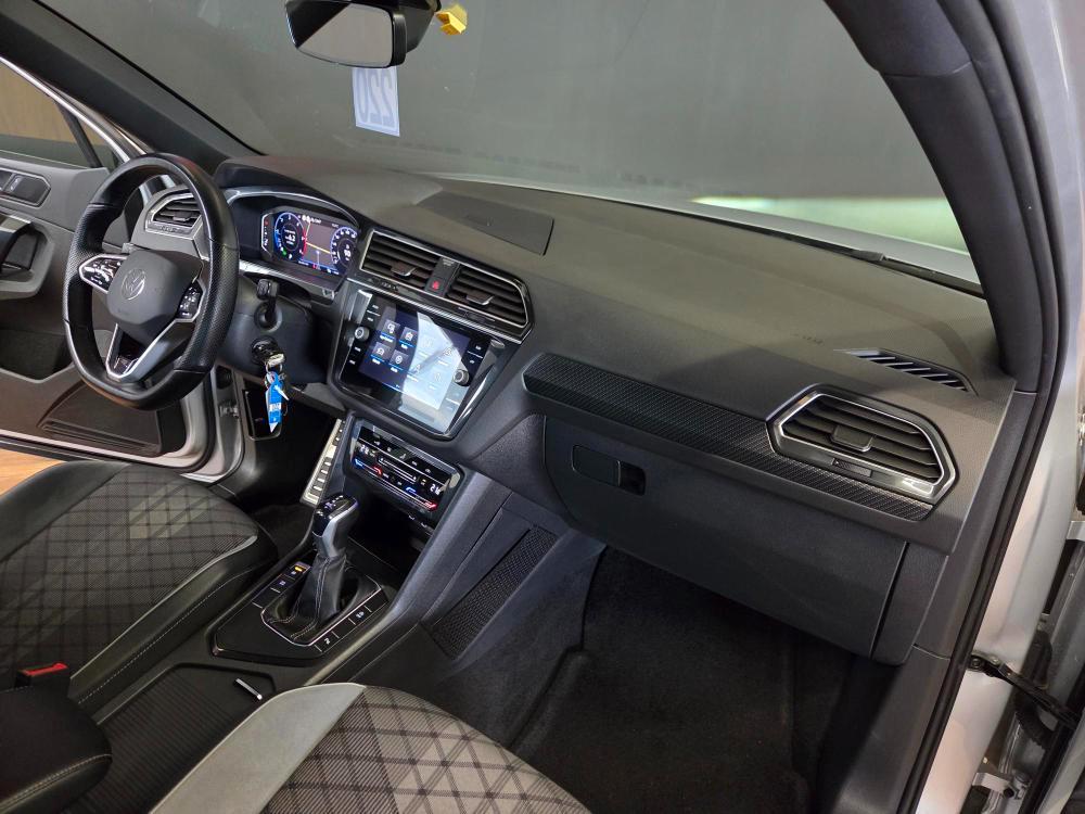 Volkswagen Tiguan 2.0 tdi R-Line 150cv dsg