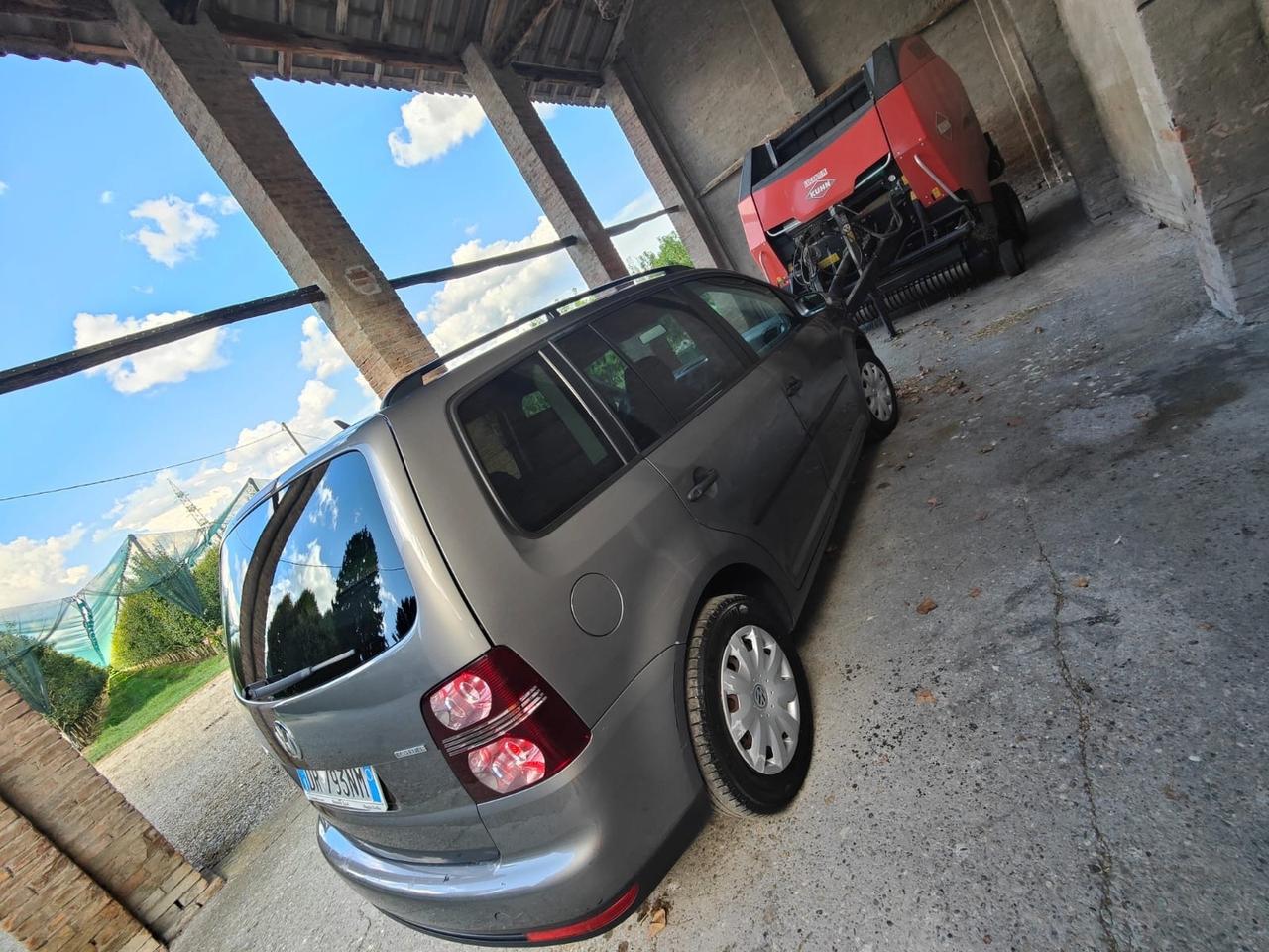Volkswagen Touran 1.4 TSI DSG Highline EcoFuel