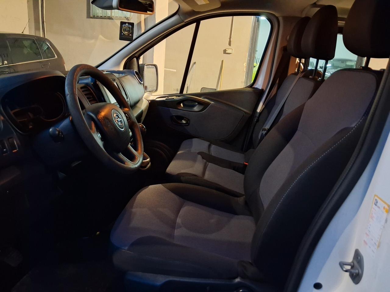 Opel Vivaro 29 1.6 CDTI 120CV 9 posti 2019 Gancio