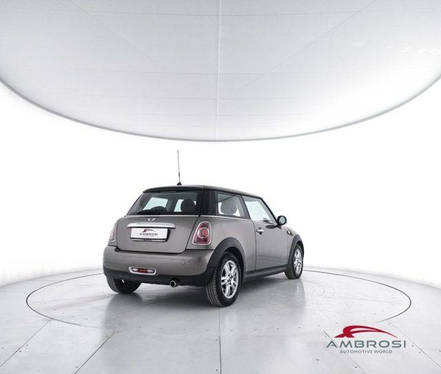 MINI One 1.6 16V One (72kW)