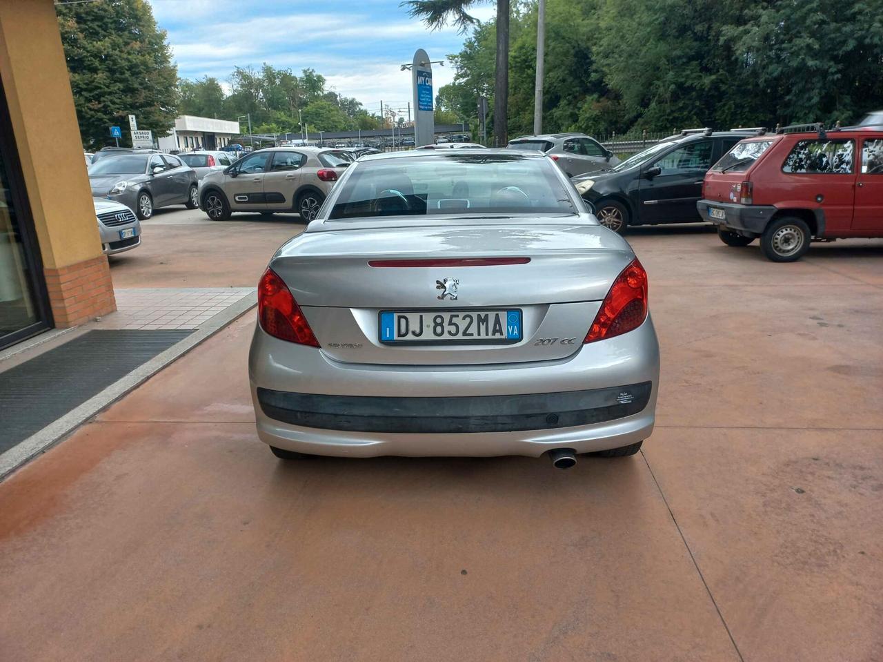 Peugeot 207 1.6 120CV CC Féline