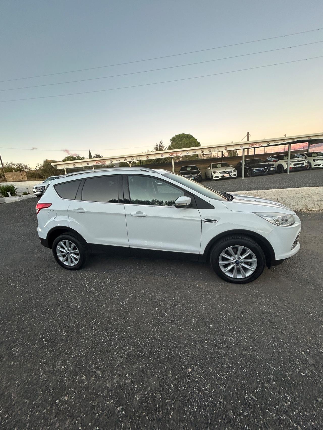 Ford Kuga 2.0 TDCI 120 CV S&S 2WD Titanium