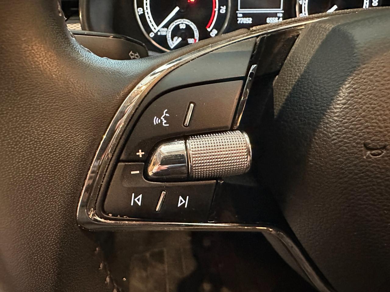 Skoda Kamiq 1.0 TSI Ambition Black Dots