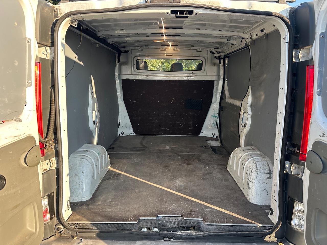 Opel Vivaro 2012 (170.000KM)