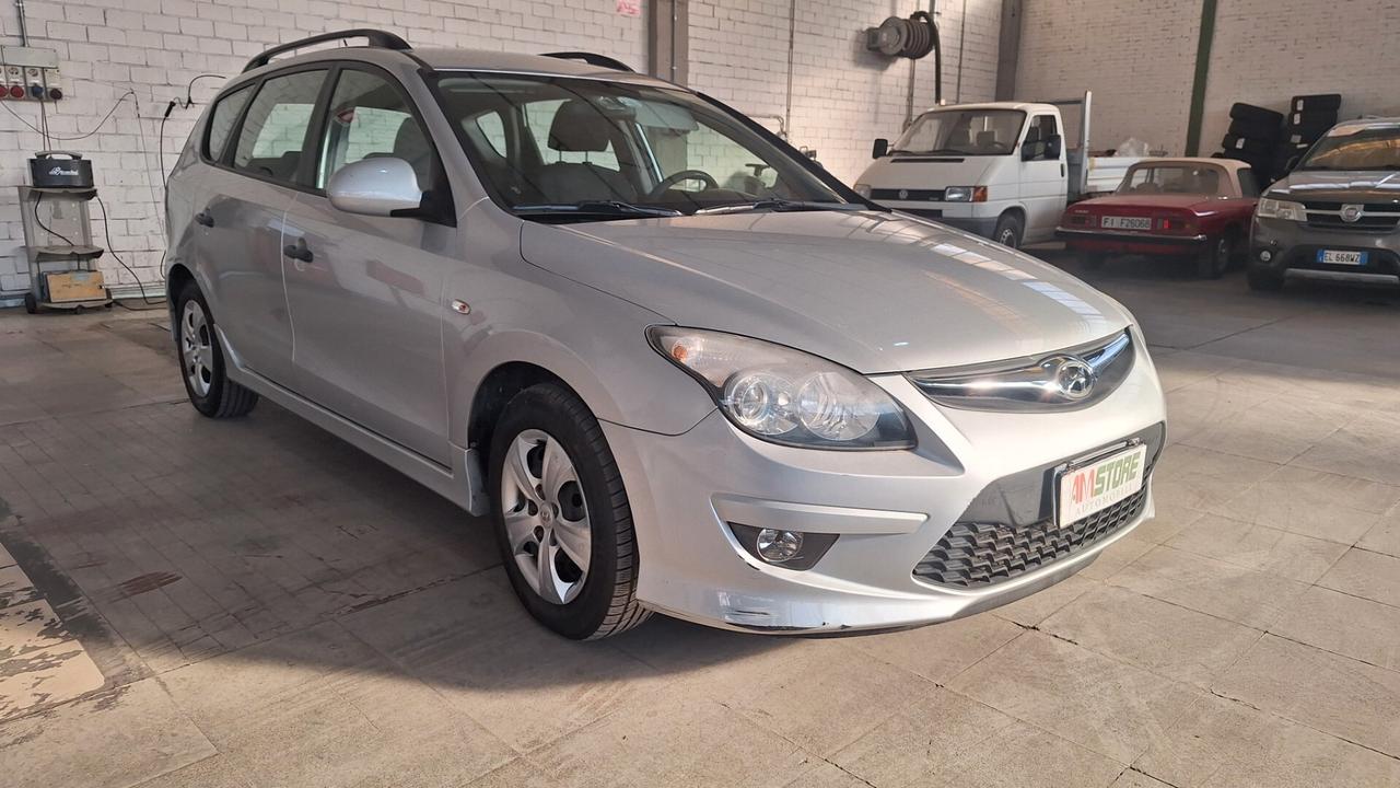 Hyundai i30 CW 1.6 CRDi VGT 16V 90CV