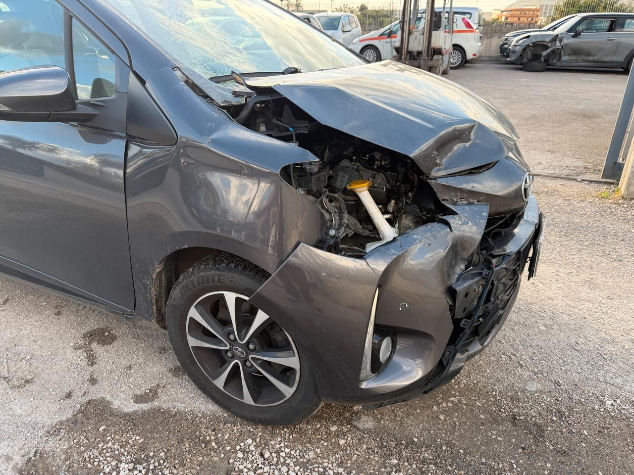 TOYOTA YARIS 2017 1.5 BENZINA 111 CV *MARCIANTE