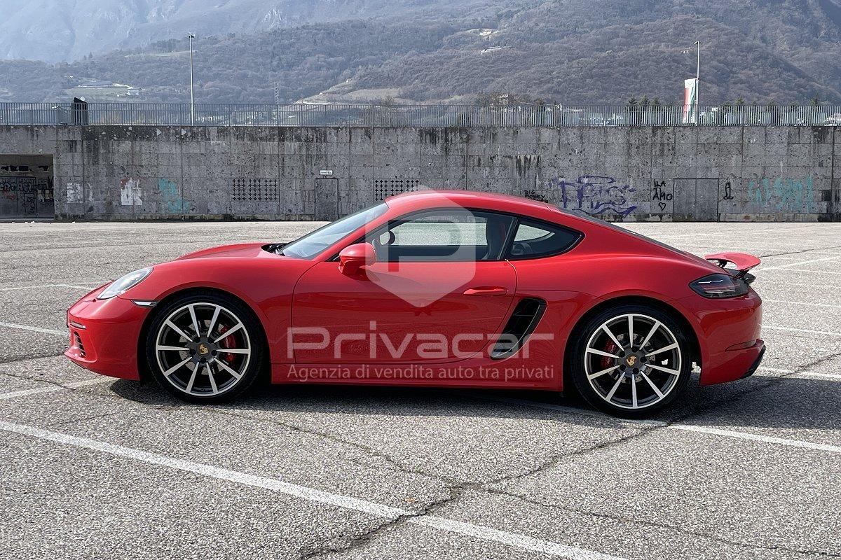 PORSCHE 718 Cayman 2.0