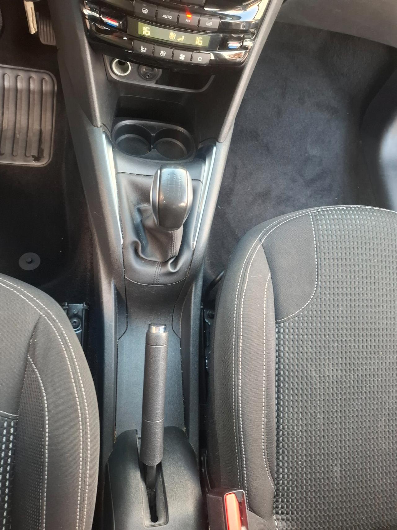 Peugeot 208 BlueHDi 75 5 porte Allure