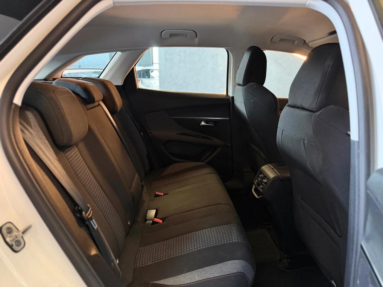 Peugeot 3008 BlueHDi 130 S&S Business
