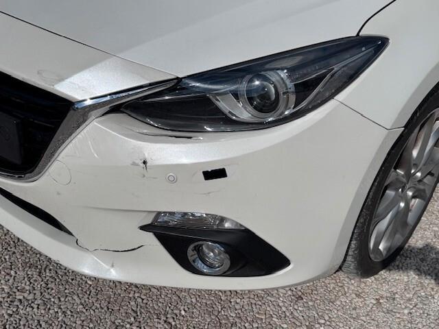 Mazda 3 2.2 Skyactiv-D Exceed - LIEVE URTO FRONT. !!