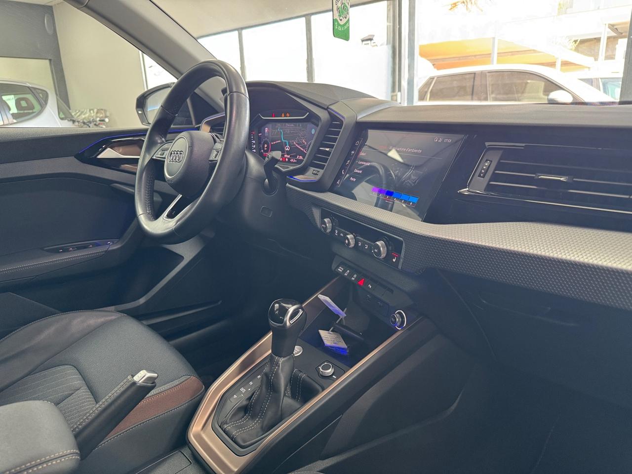 Audi A1 citycarver 30 TFSI S tronic Identity Contrast