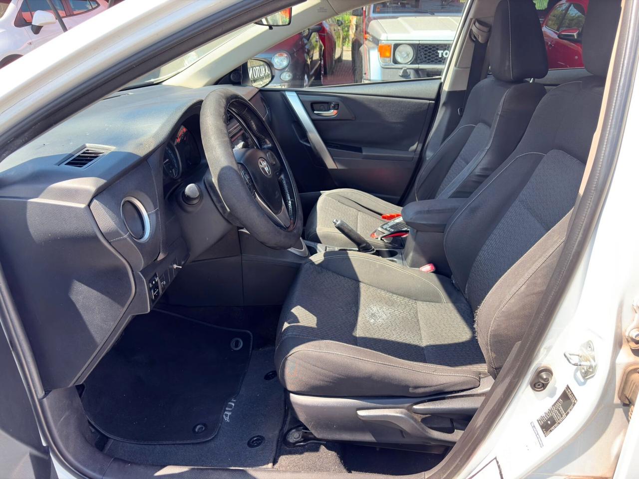 Toyota Auris Touring Sports 1.8 Hybrid Active Plus