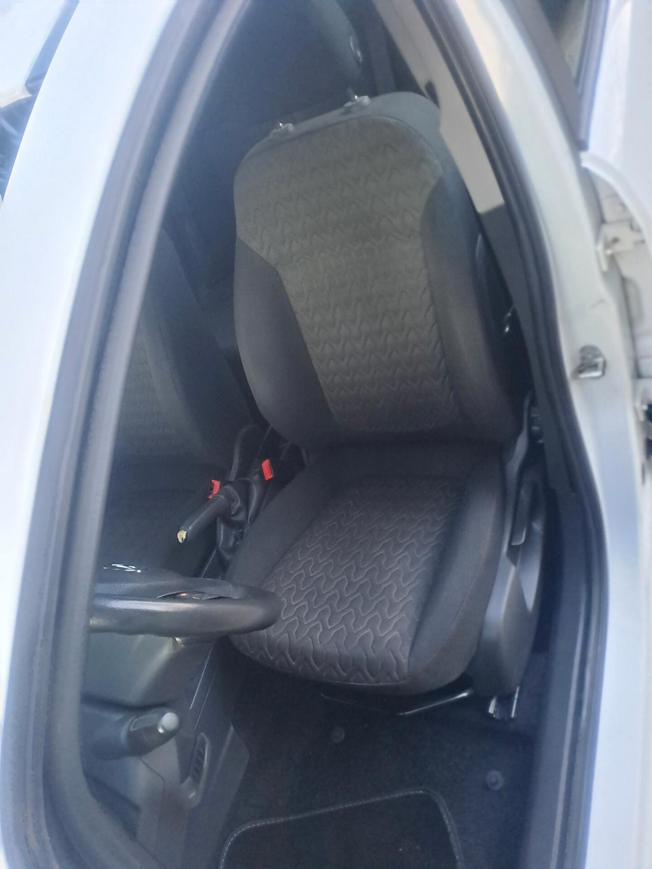 Opel Corsa 1.2 5 porte Sport km 114mila