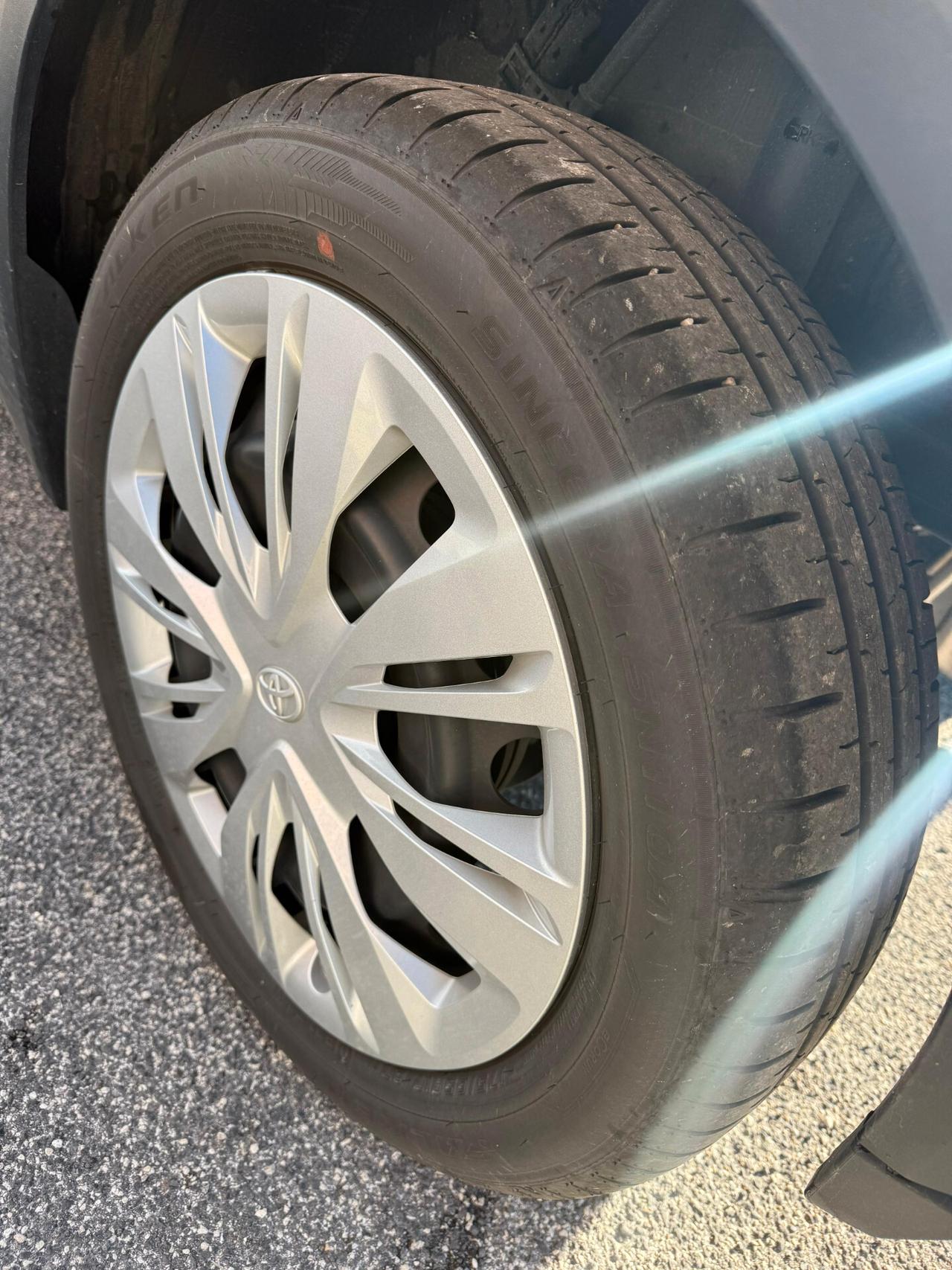 Toyota Aygo X 1.0 AUTOM. *SOLO 7.000KM*