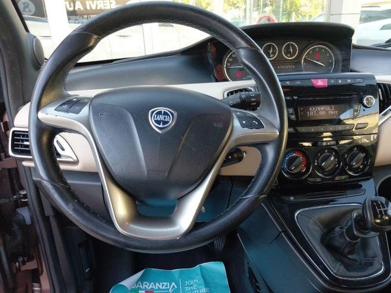 Lancia Ypsilon 0.9 Twinair 85 CV metano Ecochic Gold
