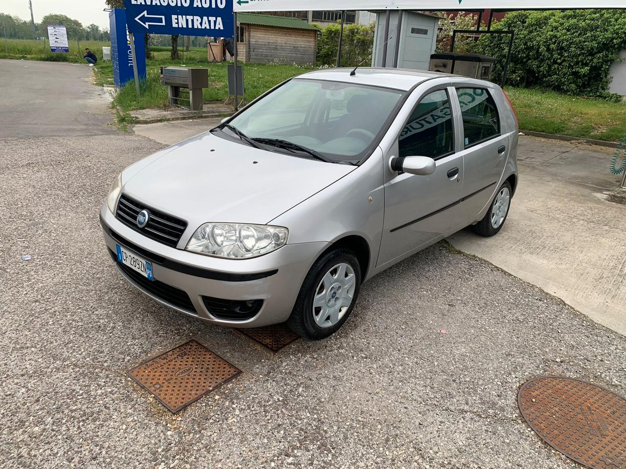 Fiat Punto 1.2 5 porte, unicoproprietario, solo km 122000