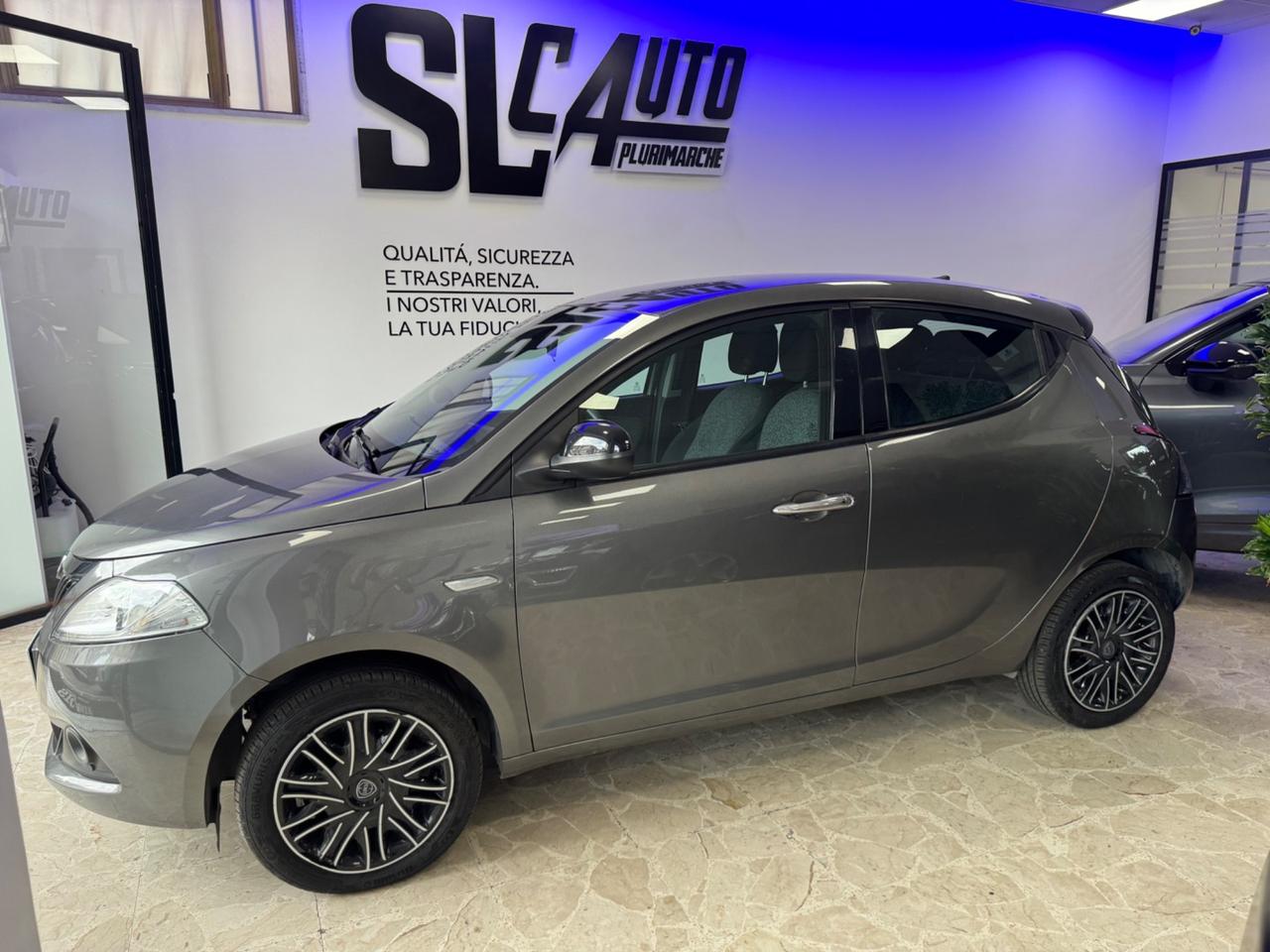 Lancia Ypsilon 1.0 FireFly 5 porte S&S Hybrid Alberta Ferretti