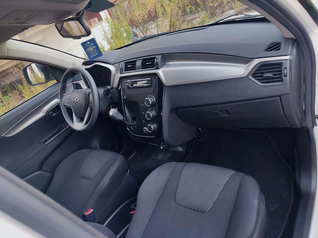 Mahindra KUV100 1.2 GPL K6 87 CV CLIMA TETTO NERO BASSI CONSUMI