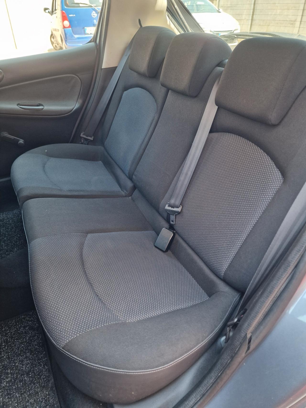Peugeot 206 Plus 1.1 60CV 5p. distribuzione ok.