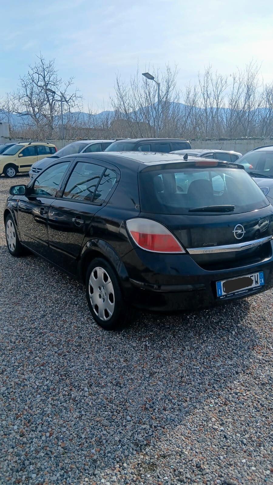 Opel Astra 1.7 CDTI 101CV