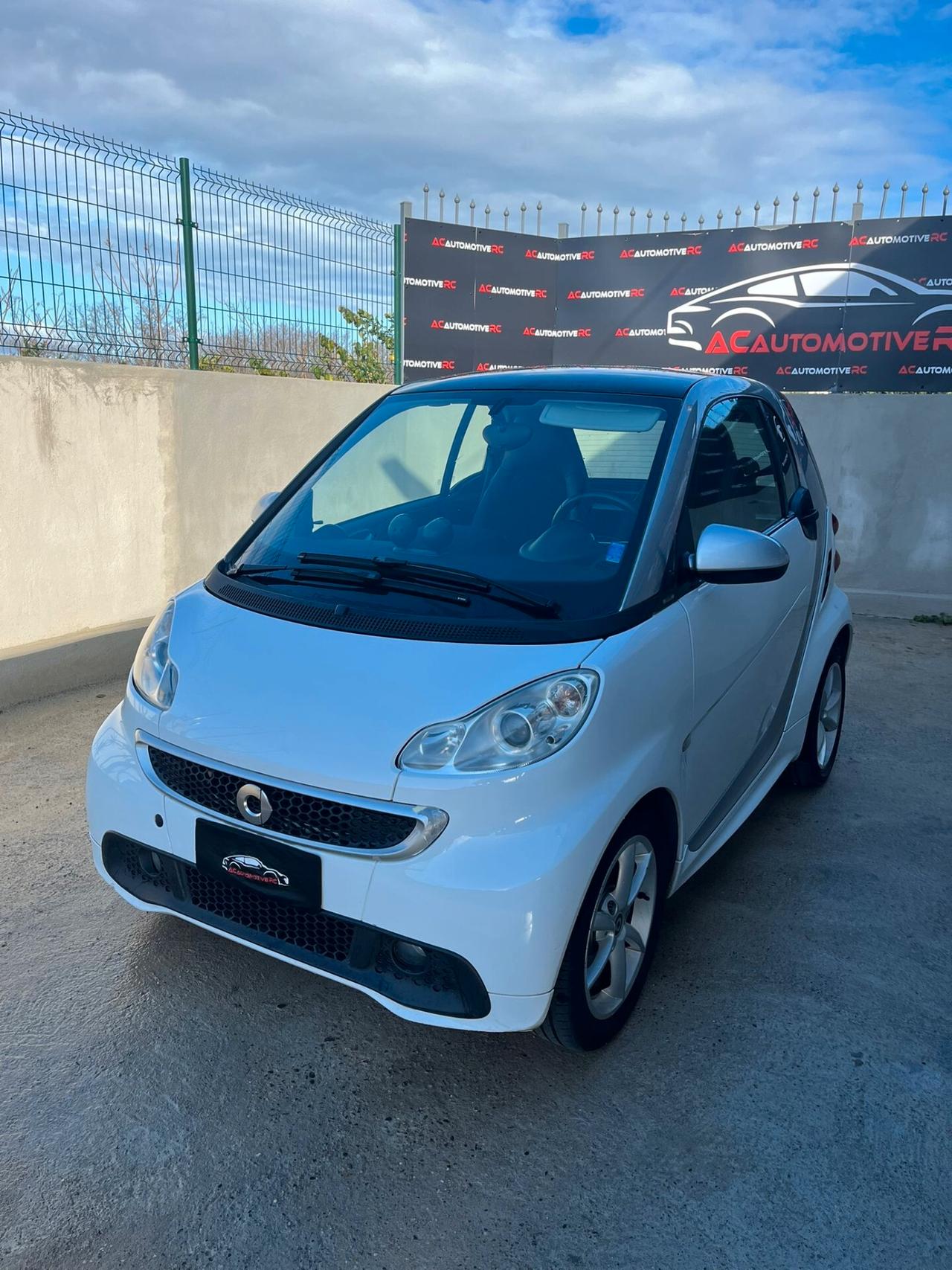 Smart ForTwo 1000 52 kW MHD coupé passion