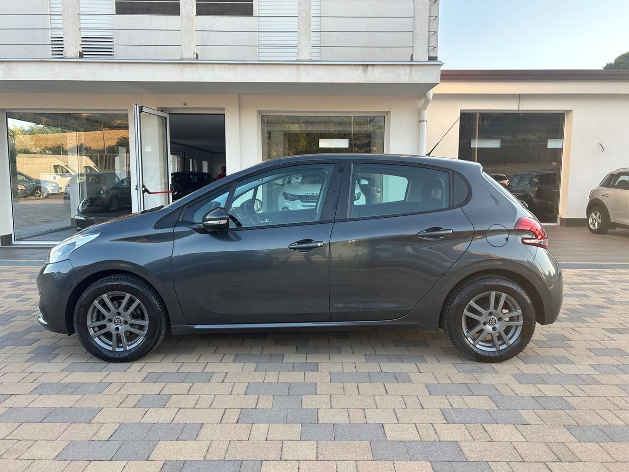 Peugeot 208 BlueHDi 75 5 porte Allure