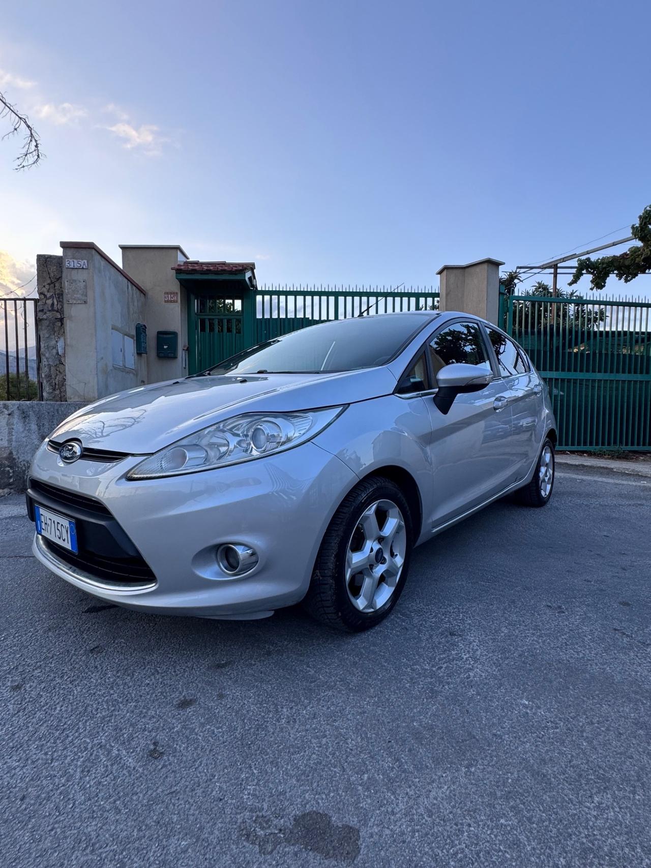 Ford Fiesta 1.4 TDCi 5p. Titanium