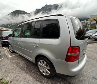 VW TOURAN