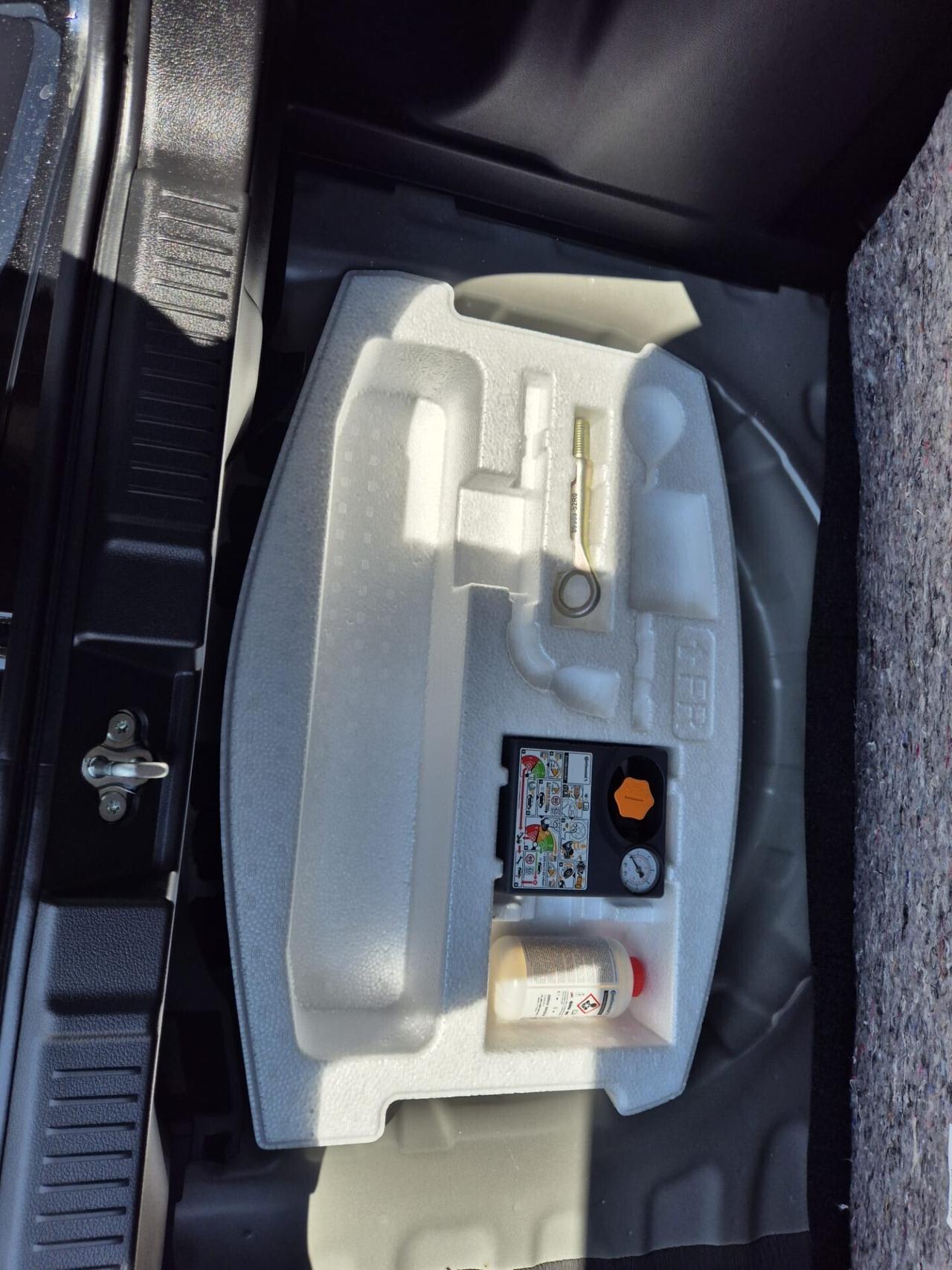 Suzuki Swift 1.2 Hybrid 4WD AllGrip Top