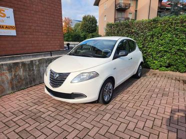 Lancia Ypsilon Ypsilon 1.2 8v Silver neo patentati