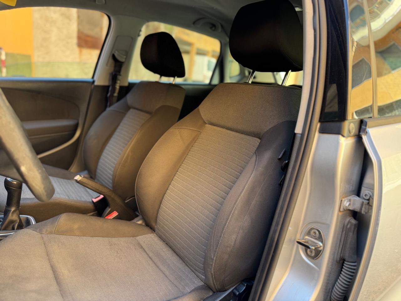 VOLKSWAGEN POLO 1.6 TDI 75CV 5.P EURO5B. GARANZIA 12 MESI