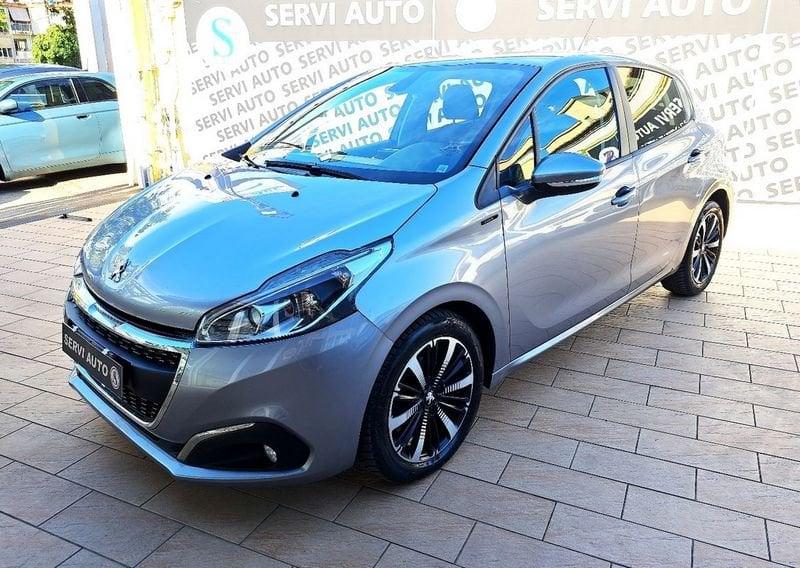 Peugeot 208 PureTech 82 5 porte Signature