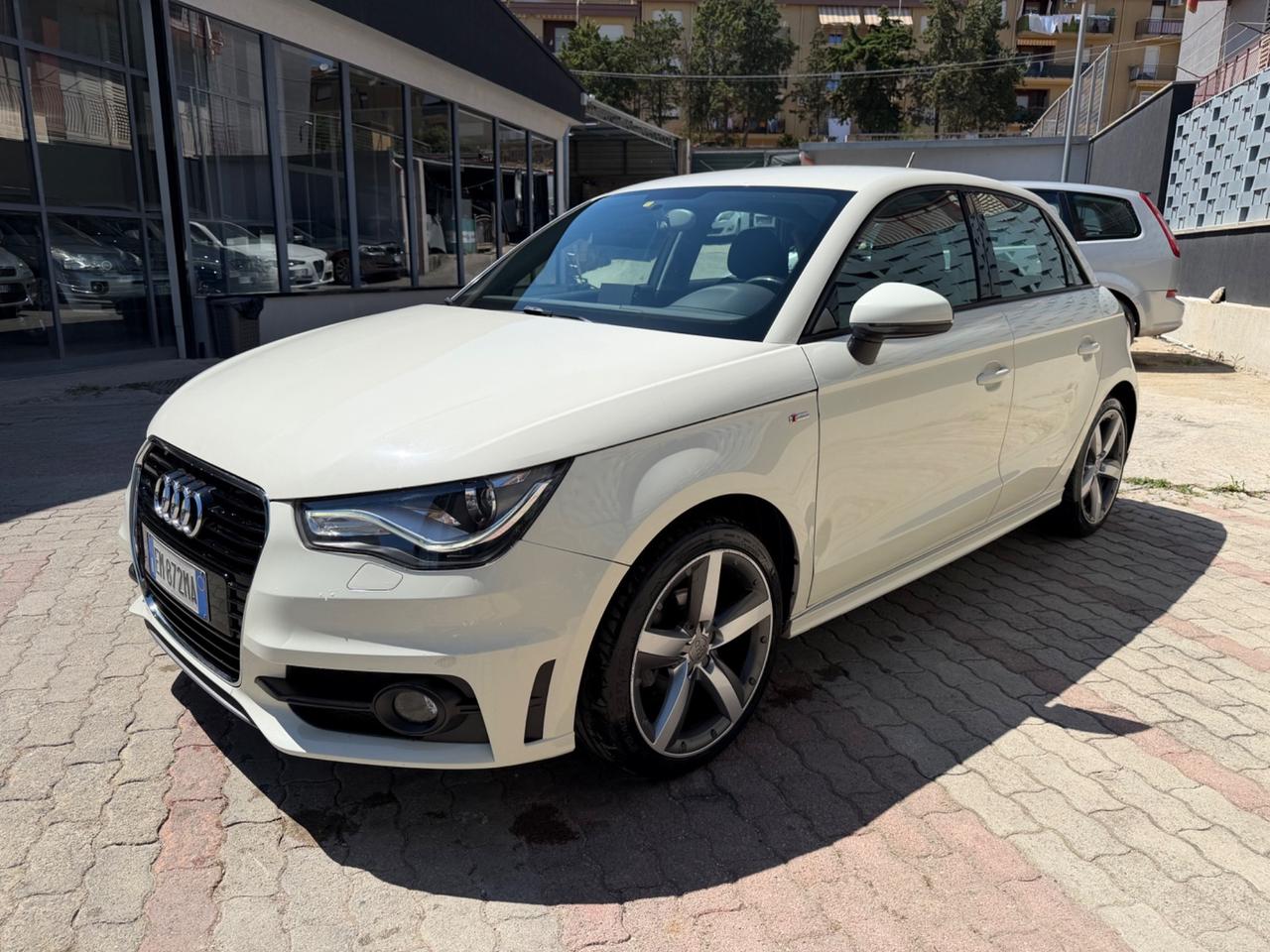 Audi A1 SPB 1.6 TDI S line edition LED 2013