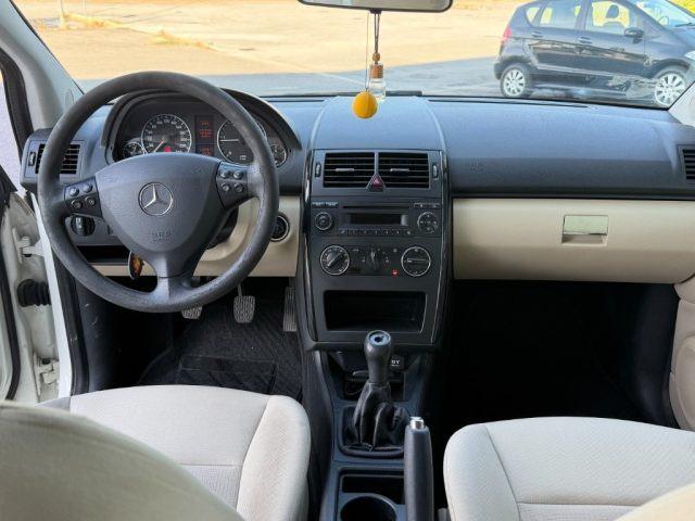 MERCEDES-BENZ A 180 CDI Executive
