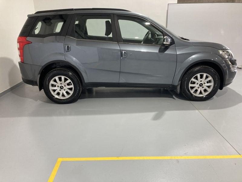 Mahindra XUV500 W6 FWD (4x2)