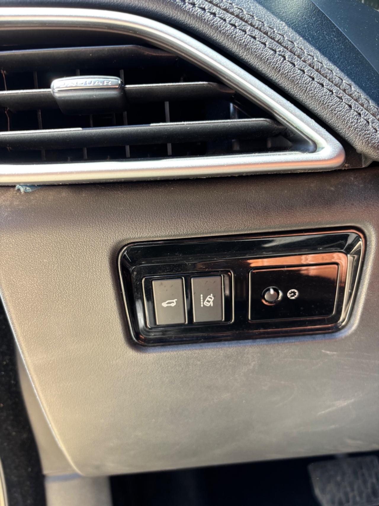 Jaguar F-Pace 2.0 D 240 CV AWD aut. Prestige