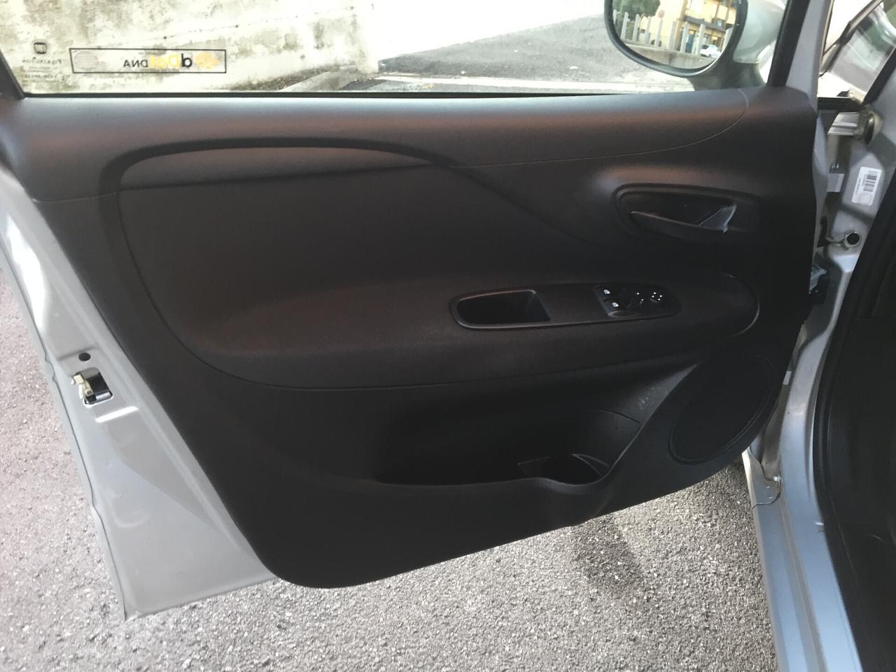 Fiat Punto 1.3 MJT II 75 CV 5 porte Street X NEOPATENTATI
