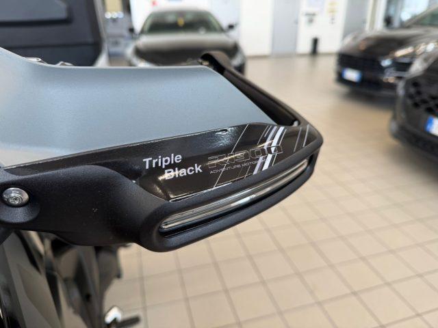 BMW R 1300 GS TRIPLE BLACK