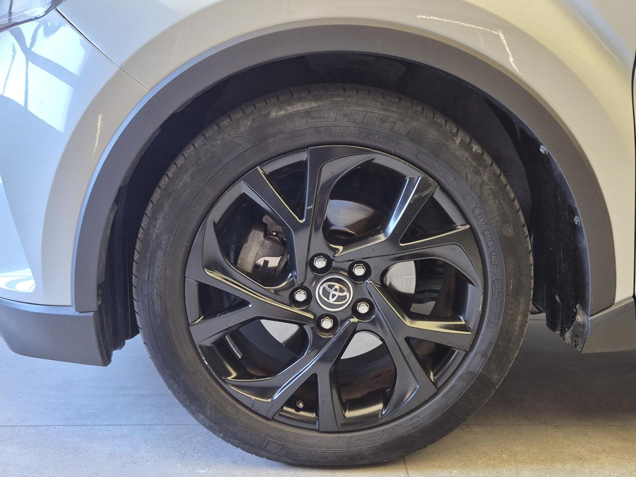TOYOTA C-HR I - C-HR 1.8h Lounge 2wd e-cvt my18