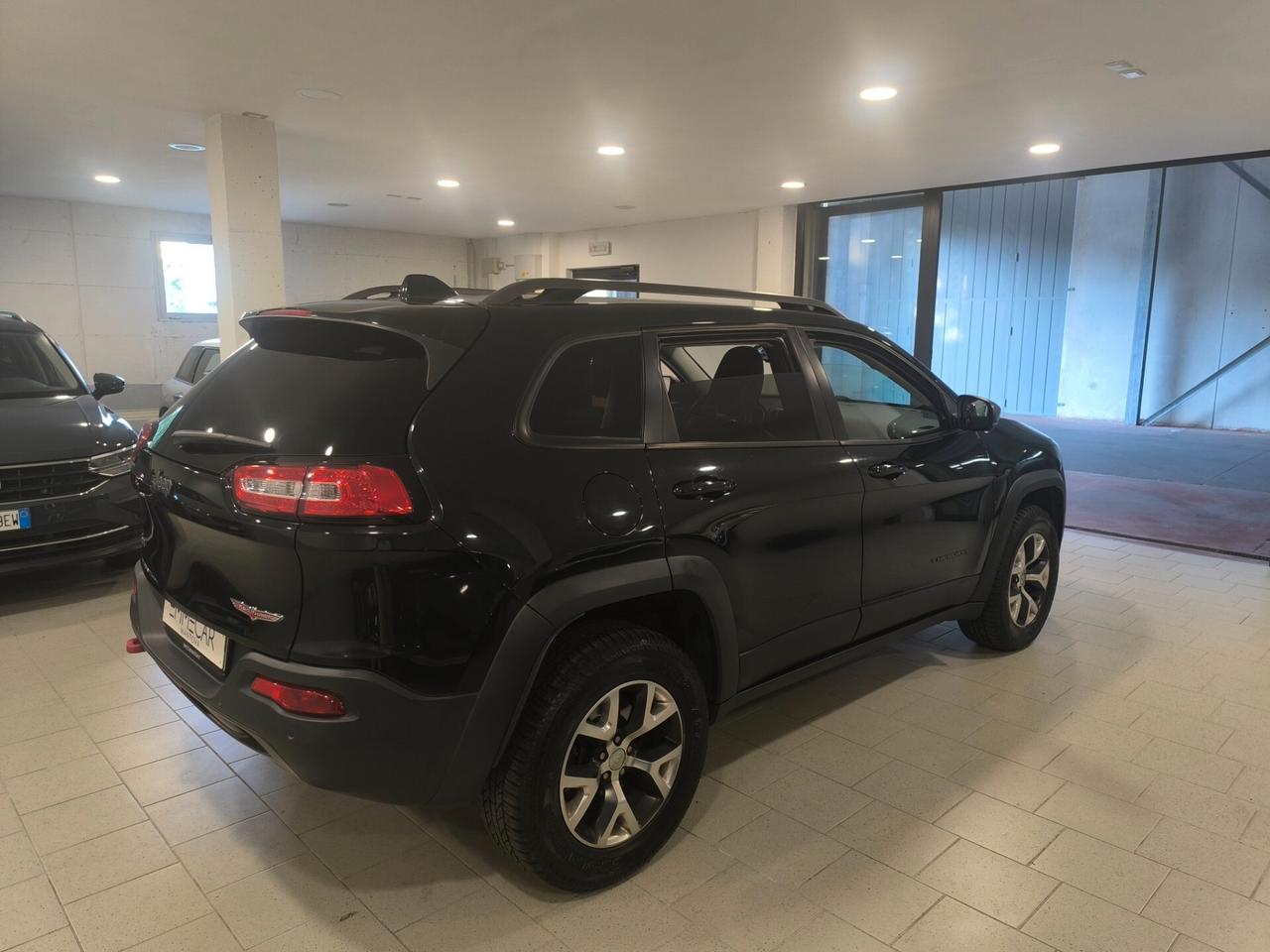 Jeep Cherokee 3.2 V6 Pentastar 4WD Active Drive Lock Trailhawk