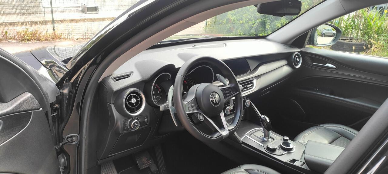 Alfa Romeo Stelvio 2.2 Turbodiesel 210 CV AT8 Q4 Executive