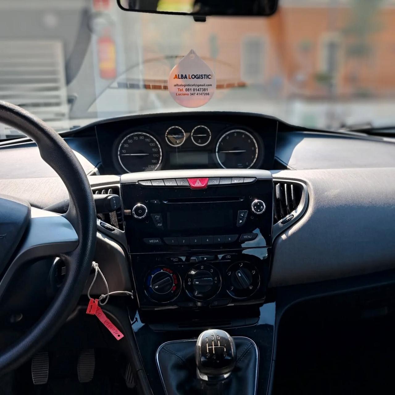 Lancia Ypsilon 1.2 69 CV 5 porte Gold