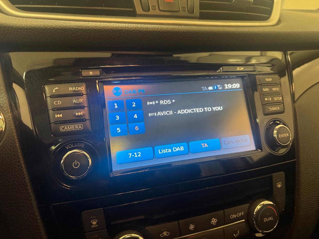 NISSAN Qashqai 1.5 dCi N-Connecta