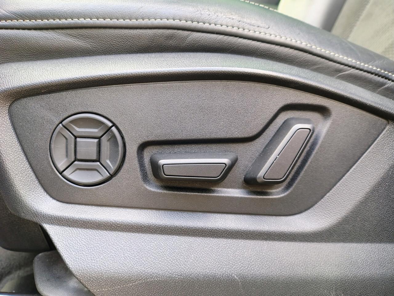 Audi Q8 55 TFSI e quattro tiptronic Sport