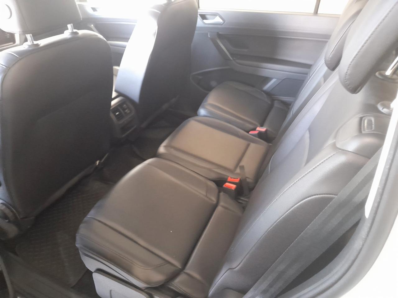 Volkswagen Touran 2.0 TDI 7 POSTI
