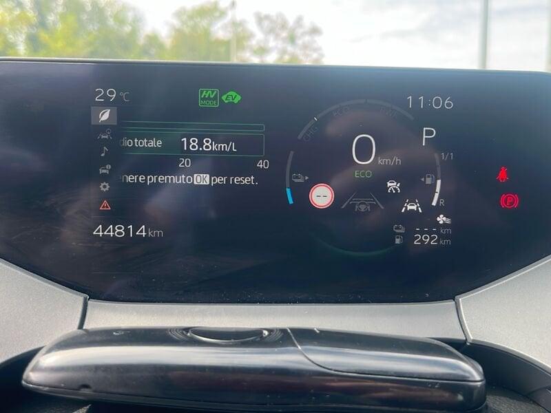 Toyota Prius Plug-in Hybrid Lounge