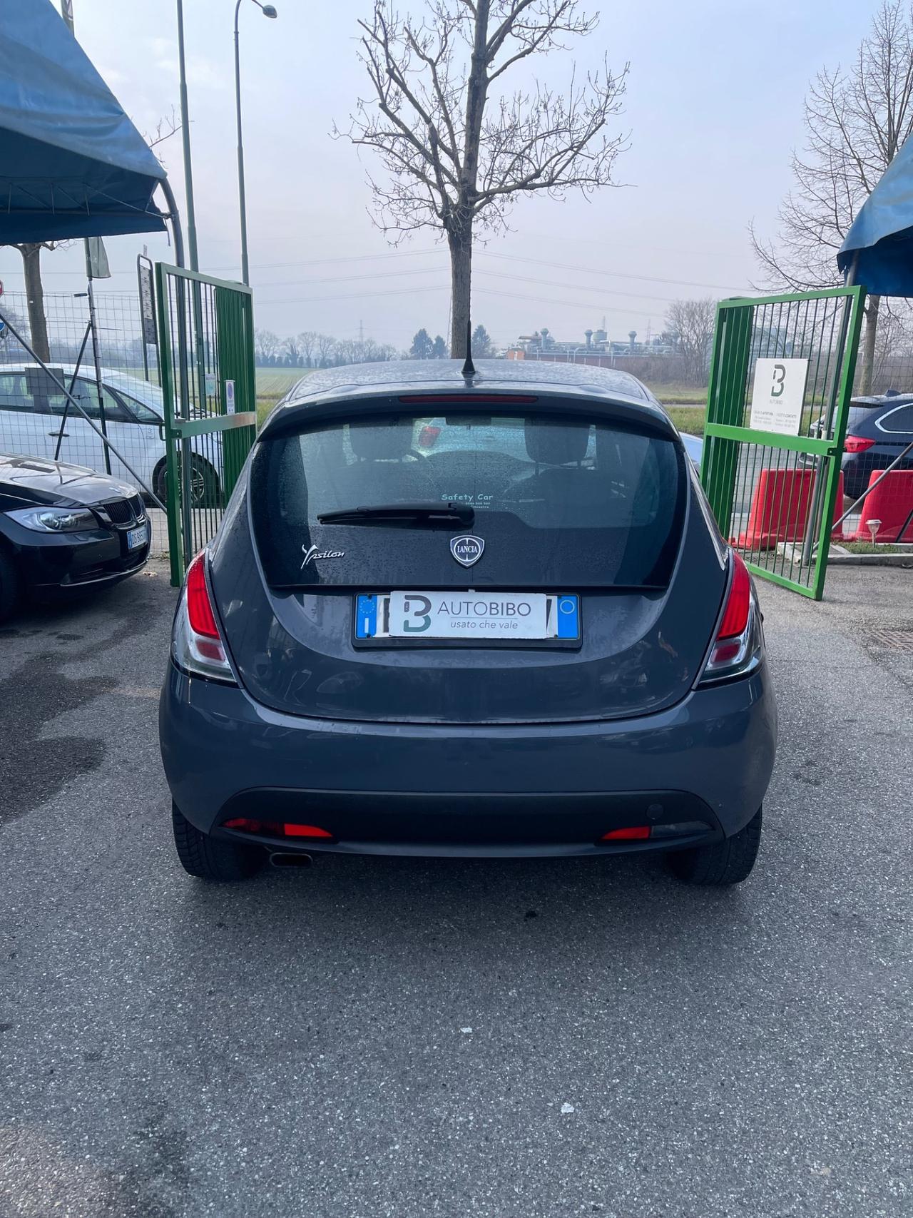 Lancia Ypsilon 1.2 69 CV 5 porte Platinum