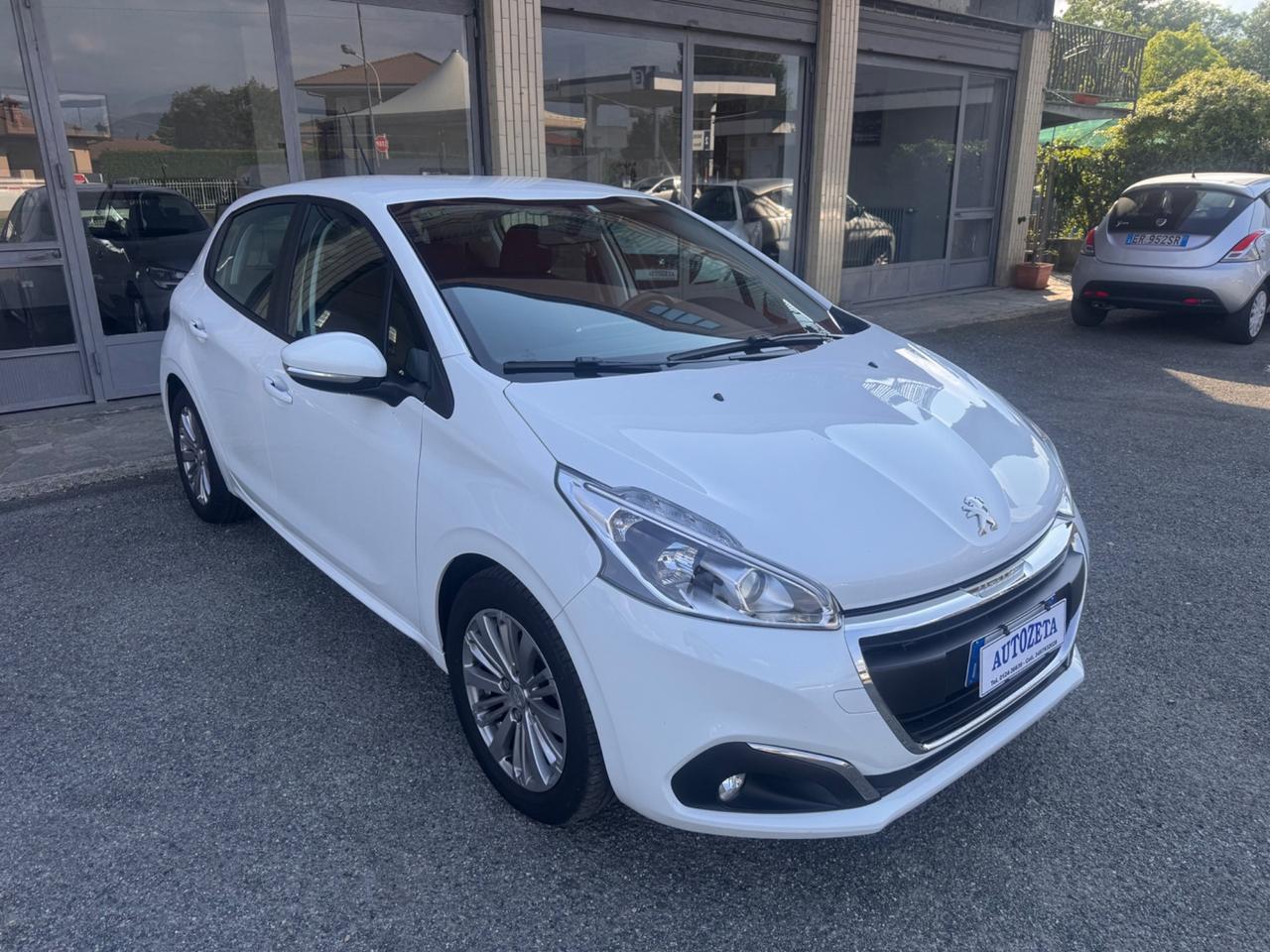 Peugeot 208 1.2 82 cv Active