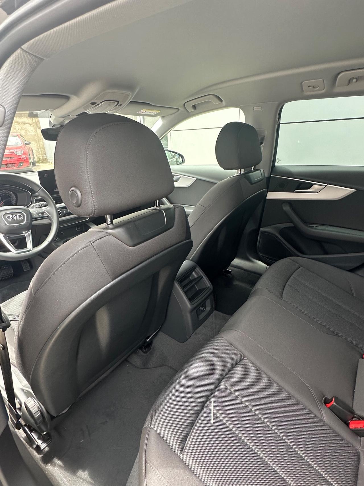 Audi A4 Avant 30 tdi possibilità noleggio no scoring