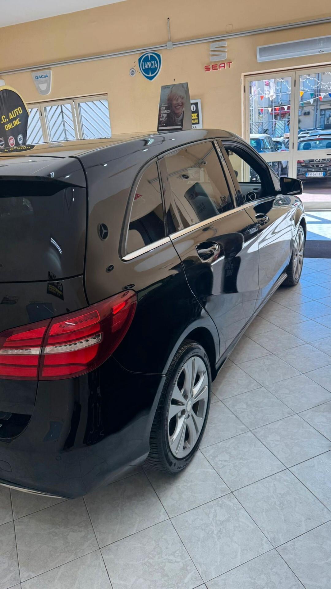 Mercedes-benz B 180 d Premium